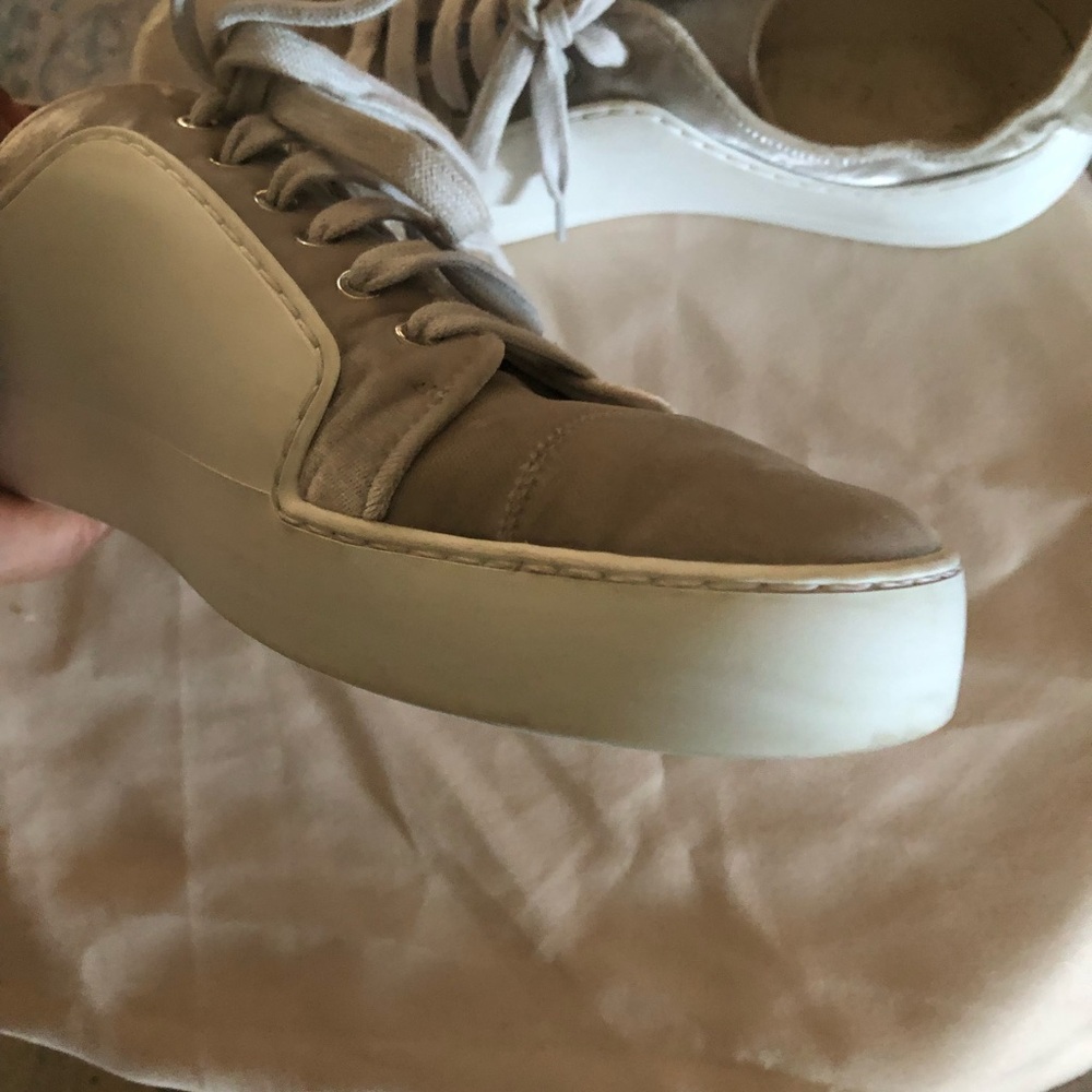 Authentic Chanel sneakers - Picture 11 of 14